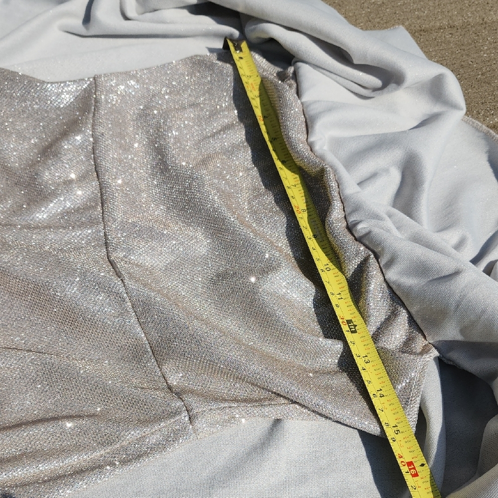(M) NWT Elegant Silver Off-Shoulder Prom Dress Back Slit Night Glamorous Fancy - Picture 4 of 7